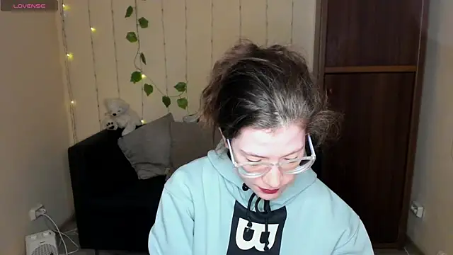 Alicia redfollow online show from January 26, 6:28 am