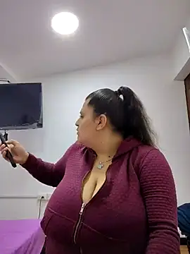 Miss balloonsmila online show from October 19, 3:18 am