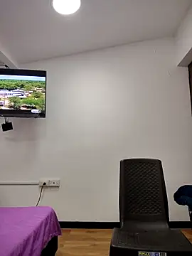 Miss balloonsmila online show from December 19, 5:53 pm