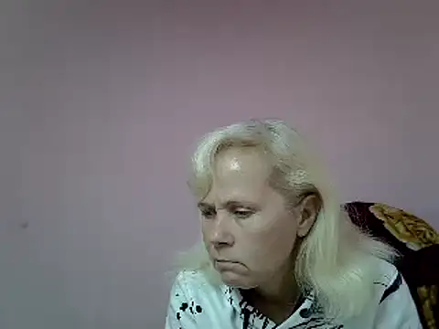 Snapshot of sakura_blonde chatting on December 29, 8:44 am sakura blonde online show from December 29, 8:44 am