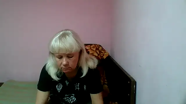 Snapshot of sakura_blonde chatting on February 15, 6:44 am sakura blonde online show from February 15, 6:44 am