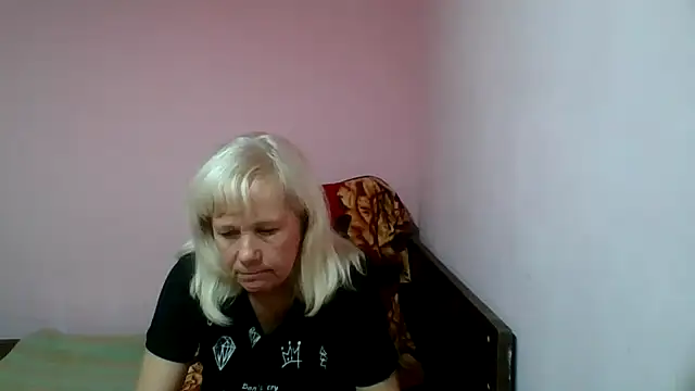 Snapshot of sakura_blonde chatting on February 15, 2:33 pm sakura blonde online show from February 15, 2:33 pm