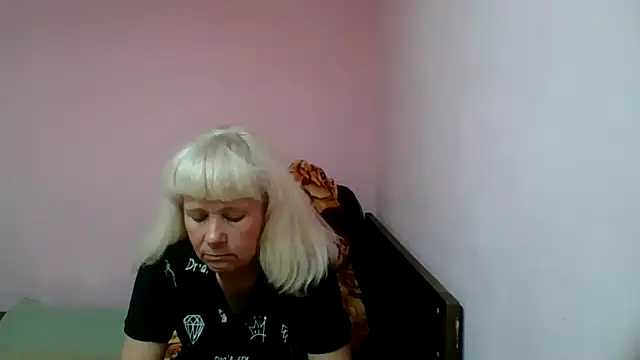 Snapshot of sakura_blonde chatting on February 16, 8:44 pm sakura blonde online show from February 16, 8:44 pm
