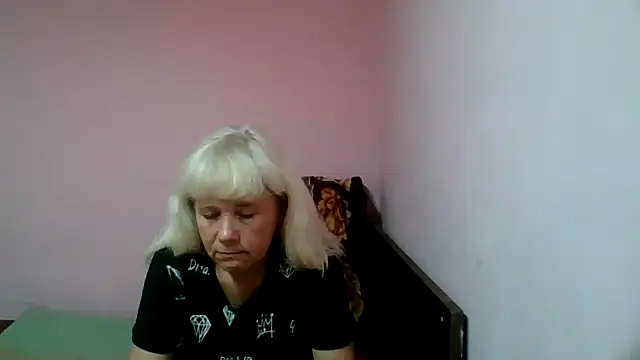 Snapshot of sakura_blonde chatting on February 17, 7:47 am sakura blonde online show from February 17, 7:47 am