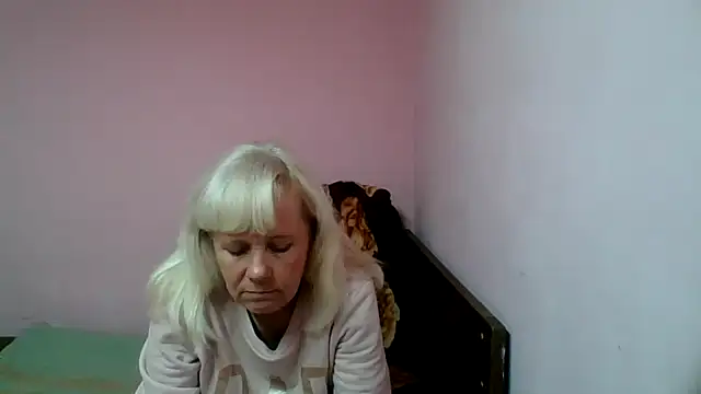 Snapshot of sakura_blonde chatting on February 17, 4:59 pm sakura blonde online show from February 17, 4:59 pm
