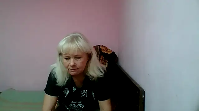Snapshot of sakura_blonde chatting on February 19, 6:55 am sakura blonde online show from February 19, 6:55 am