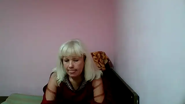 Snapshot of sakura_blonde chatting on February 22, 9:56 am sakura blonde online show from February 22, 9:56 am