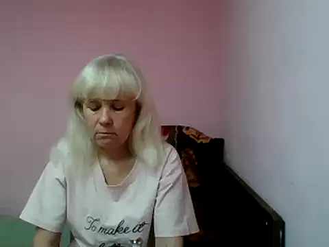Snapshot of sakura_blonde chatting on March 4, 1:06 pm sakura blonde online show from March 4, 1:06 pm