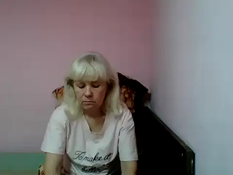 Snapshot of sakura_blonde chatting on March 5, 6:54 am sakura blonde online show from March 5, 6:54 am