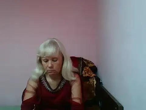 Snapshot of sakura_blonde chatting on March 22, 6:11 am sakura blonde online show from March 22, 6:11 am