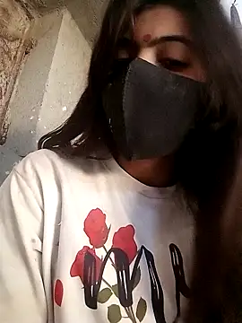 Snapshot of Janvi-90 chatting on February 6, 2:44 am Janvi-90 online show from February 6, 2:44 am