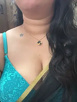 Akhi Akshaya online show from December 21, 5:58 am