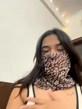 Snapshot of Kirti_Mittal chatting on November 14, 6:06 pm Kirti Mittal online show from November 14, 6:06 pm