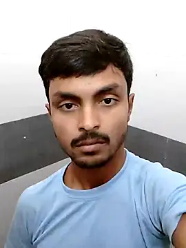 Snapshot of Suraj223kumar chatting on September 9, 9:42 am Suraj223kumar online show from September 9, 9:42 am