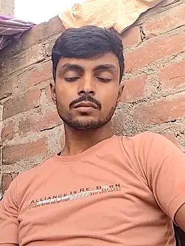 Snapshot of Suraj223kumar chatting on October 20, 10:05 am Suraj223kumar online show from October 20, 10:05 am