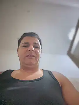 SecretlyDD online show from February 2, 2:06 am