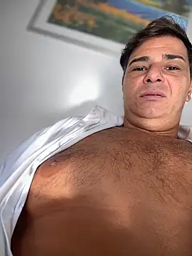 Snapshot of SecretlyDD chatting on October 7, 8:33 am SecretlyDD online show from October 7, 8:33 am