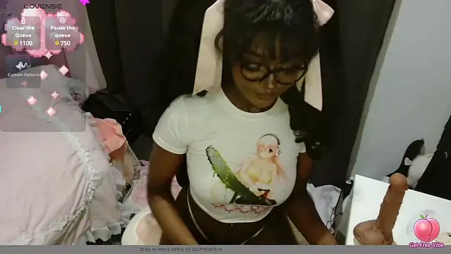 bunniix online show from March 19, 1:21 am