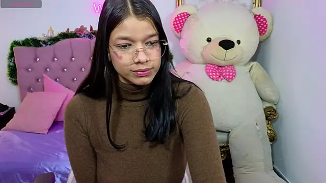 Emilly tay online show from January 9, 2:18 pm