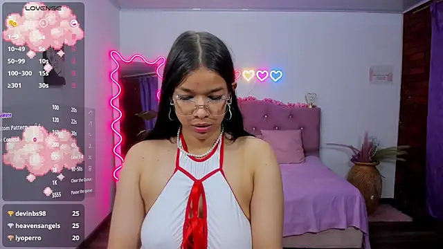 Emilly tay online show from February 9, 2:40 pm