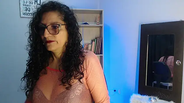 arianna ros3 online show from January 7, 3:23 pm