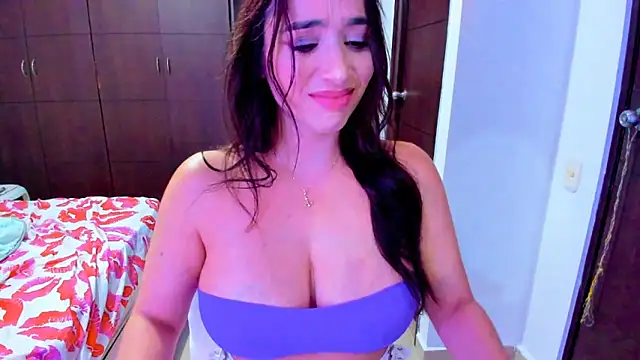 hugetits90xxx online show from January 4, 2:03 am