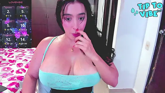 hugetits90xxx online show from October 15, 12:33 am