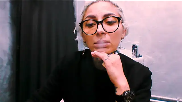 Snapshot of Lucky_Deniz chatting on November 20, 3:23 pm Lucky Deniz online show from November 20, 3:23 pm