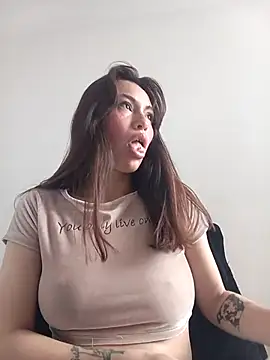 Snapshot of eriika_deep_ chatting on March 19, 6:34 pm eriika deep online show from March 19, 6:34 pm