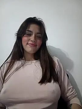 Snapshot of eriika_deep_ chatting on March 21, 2:18 am eriika deep online show from March 21, 2:18 am