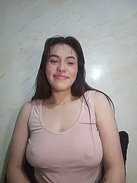 Snapshot of eriika_deep_ chatting on June 20, 2:36 am eriika deep online show from June 20, 2:36 am