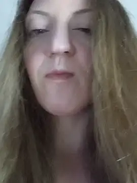 Snapshot of KattyLuuu chatting on June 17, 9:38 pm KattyLuuu online show from June 17, 9:38 pm