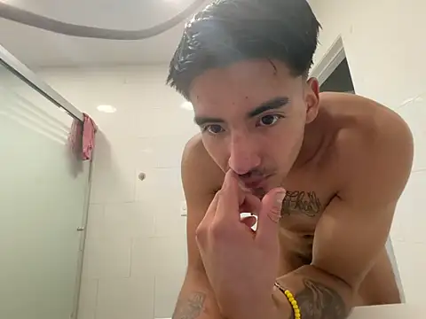 GIOOOO568 online show from October 24, 3:47 am