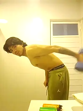 GIOOOO568 online show from April 6, 1:12 pm