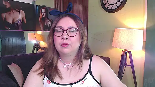 chloe prg online show from September 18, 5:53 am