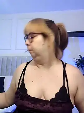 chloe prg online show from April 28, 4:50 am