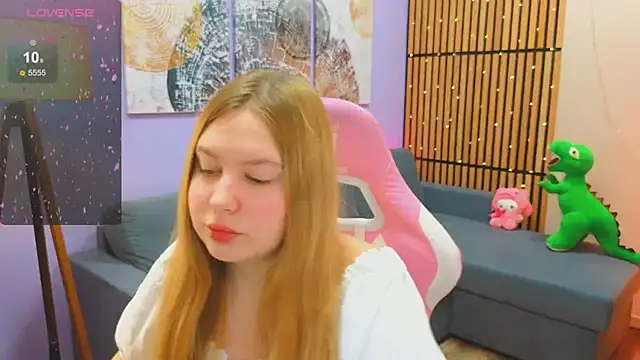 Ellie Wellie online show from February 13, 2:09 pm