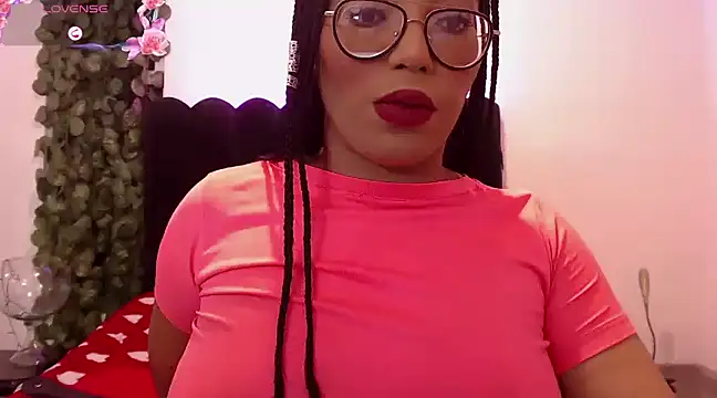 Snapshot of AmyBriiggs chatting on February 7, 5:31 am AmyBriiggs online show from February 7, 5:31 am