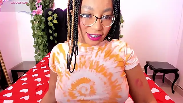 Snapshot of AmyBriiggs chatting on March 20, 6:29 am AmyBriiggs online show from March 20, 6:29 am