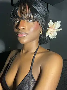 Snapshot of Zizi-campbel chatting on January 29, 4:58 am Zizi-campbel online show from January 29, 4:58 am