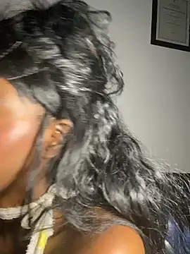 Snapshot of Zizi-campbel chatting on January 29, 11:46 pm Zizi-campbel online show from January 29, 11:46 pm