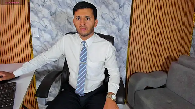 Hideintheoffice online show from September 17, 11:34 am