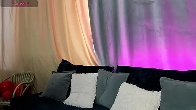 Snapshot of Cheryl__Brown chatting on February 25, 4:14 am Cheryl Brown online show from February 25, 4:14 am