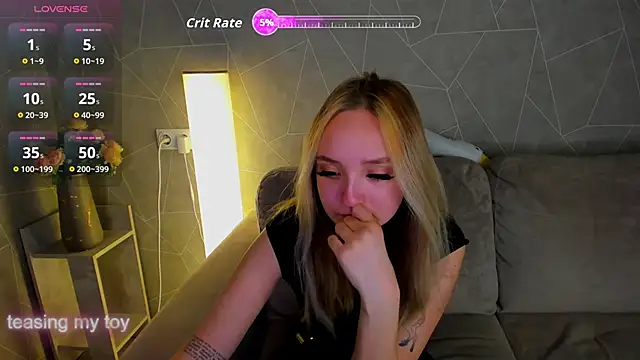 Snapshot of Cheryl__Brown chatting on September 29, 12:16 am Cheryl Brown online show from September 29, 12:16 am