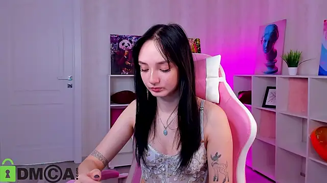 Snapshot of Cheryl__Brown chatting on November 20, 1:28 am Cheryl Brown online show from November 20, 1:28 am