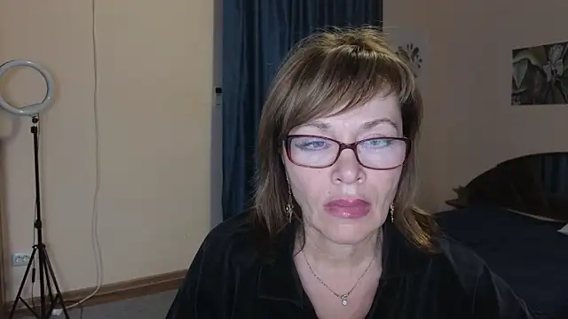 Miss Moren online show from November 17, 12:11 pm