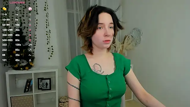 Snapshot of lilithlunna chatting on December 30, 11:28 pm lilithlunna online show from December 30, 11:28 pm