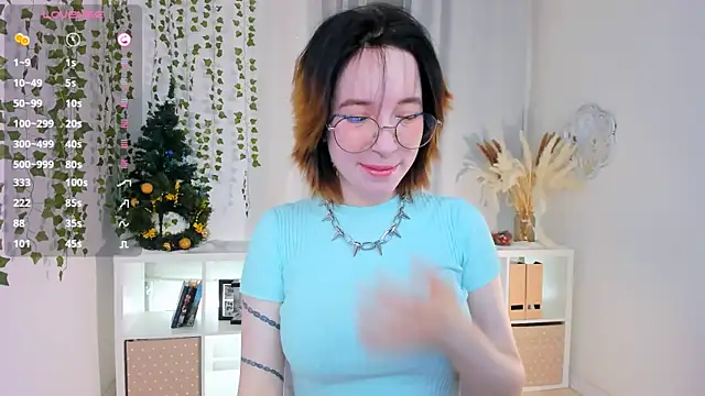 Snapshot of lilithlunna chatting on January 4, 10:24 pm lilithlunna online show from January 4, 10:24 pm