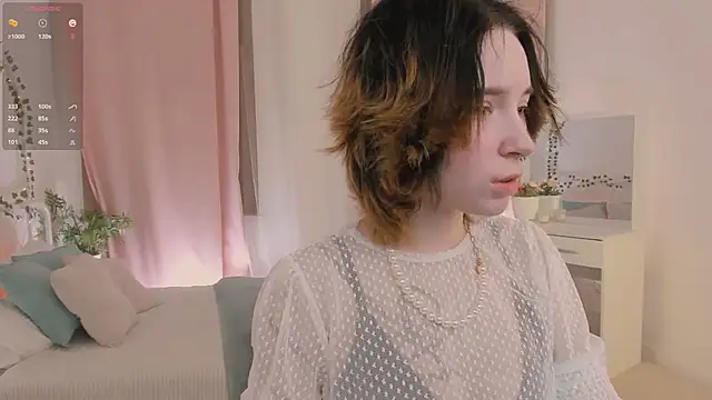 Snapshot of lilithlunna chatting on January 15, 10:57 pm lilithlunna online show from January 15, 10:57 pm