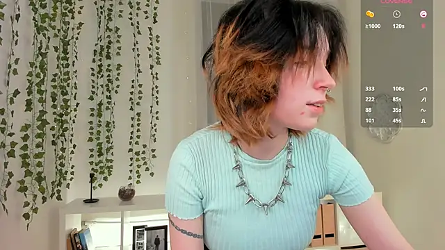 Snapshot of lilithlunna chatting on January 21, 5:20 pm lilithlunna online show from January 21, 5:20 pm